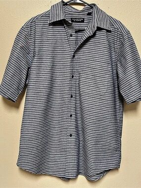 Roundtree & Yorke Men's Striped Cotton Shirt Size Medium